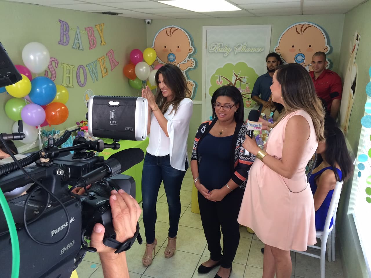 Maity estaba feliz de poder compartir un festejo tan especial junto a su amiga Satcha.