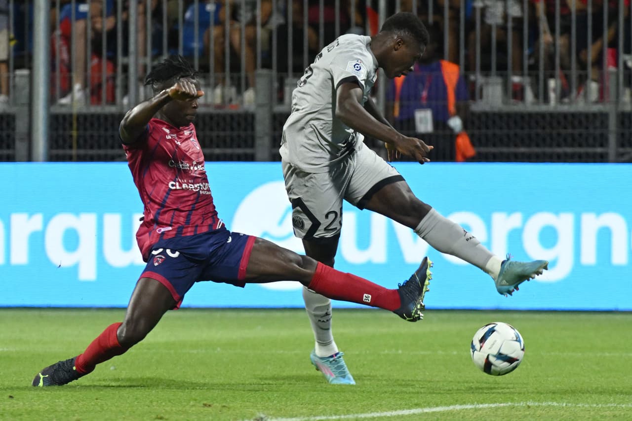 Lionel Messi y Neymar brillaron en la goleada del PSG al Clermont en el arranque de la Ligue 1.