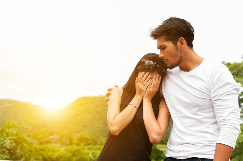 La energía planetaria de Júpiter directo durante este mes de Virgo te ayudará y serás testigo de cambios fenomenales a tu alrededor, particularmente en actitudes. Quien menos piensas te revelará algo sorprendente y podrás tomar una decisión atrevida, pero significativa en tu vida. La persona que amas está dispuesta a perdonar tus errores, pero no lo tomes como una licencia para continuar cometiéndolos.