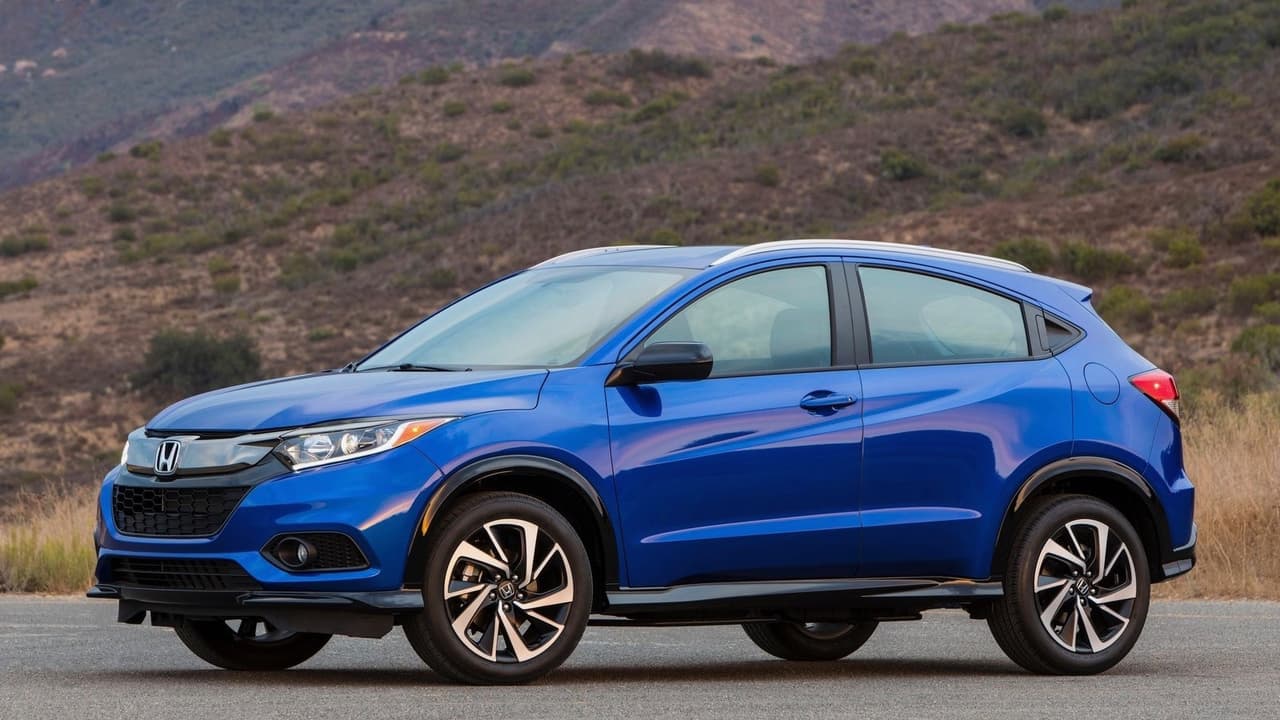 <h3 class="cms-h3-H3"><b>1. Honda H-RV</b></h3>
<br>
<b>Precio inicial: $20,520</b>
<br>
<b>Diferencial porcentual de precio sobre modelo de un año de uso: 10.5%</b>
<br>
<b>Diferencial de precio en dólares sobre modelo de un año de uso: $2,260</b>
<br>Esta mini-SUV basada en la arquitectura del Honda Fit es una caja de sorpresas, todas buenas afortunadamente. Tan impresionante como su economía de operación es la versatilidad extrema de su cabina, que gracias a sus 'asientos mágicos' o 
<i>Magic Seats</i> se puede adaptar para satisfacer una amplia cantidad de necesidades.