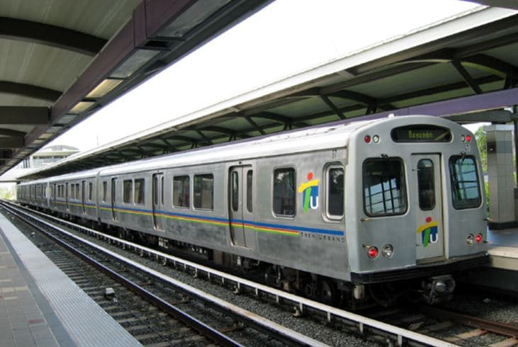 Con todo Puerto Rico sin luz, un hombre de 76 años pasa la noche encerrado en una estación de tren