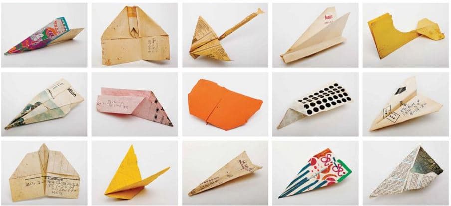 Recolectó durante 30 años aviones de papel de las aceras de NY
