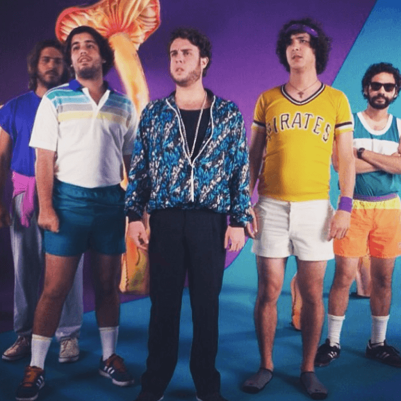 El video musical de su primer sencillo "Ay, Ay, Ay" fue dirigido por su ex baterista Rodrigo Michelangeli; y es una parodia a los programas de televentas.