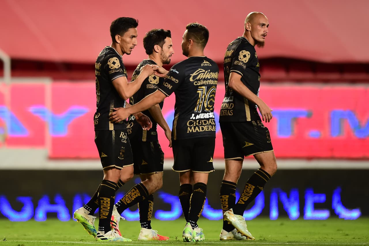 León despachó a los Rayos en el Victoria | Ángel Mena cobró un par de penales para darle los tres puntos a La Fiera en la J8 del Guard1anes 2020.