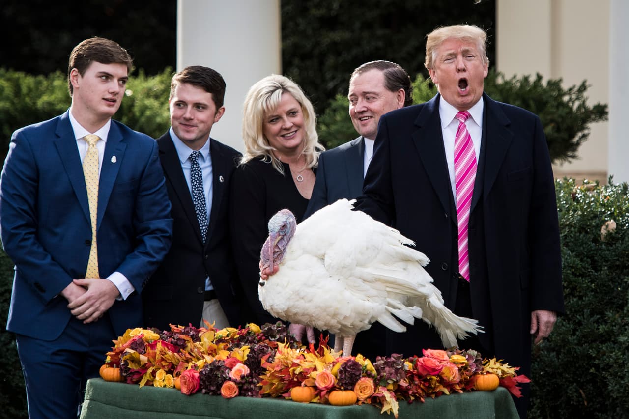 La ceremonia del perdón del pavo de 2017, la primera del presidente Donald Trump. En esa ocasión el presidente salvó la vida de Wishbone y Drumstick.