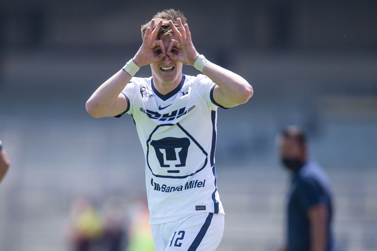 during the game Pumas UNAM vs Toluca, corresponding to Day 14 of the Torneo Apertura Guard1anes 2020 of the Liga BBVA MX, at Olimpico Universitario Stadium, on October 18, 2020. <br><br> durante el partido Pumas UNAM vs Toluca, correspondiente a la Jornada 14 del Torneo Apertura Guard1anes 2020 de la Liga BBVA MX, en el Estadio Olimpico Universitario, el 18 de Octubre de 2020.