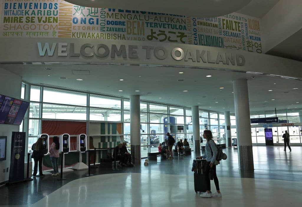 Los usuarios del aeropuerto también han expresado su descontento con el cambio propuesto, argumentando que podría confundir a las personas.