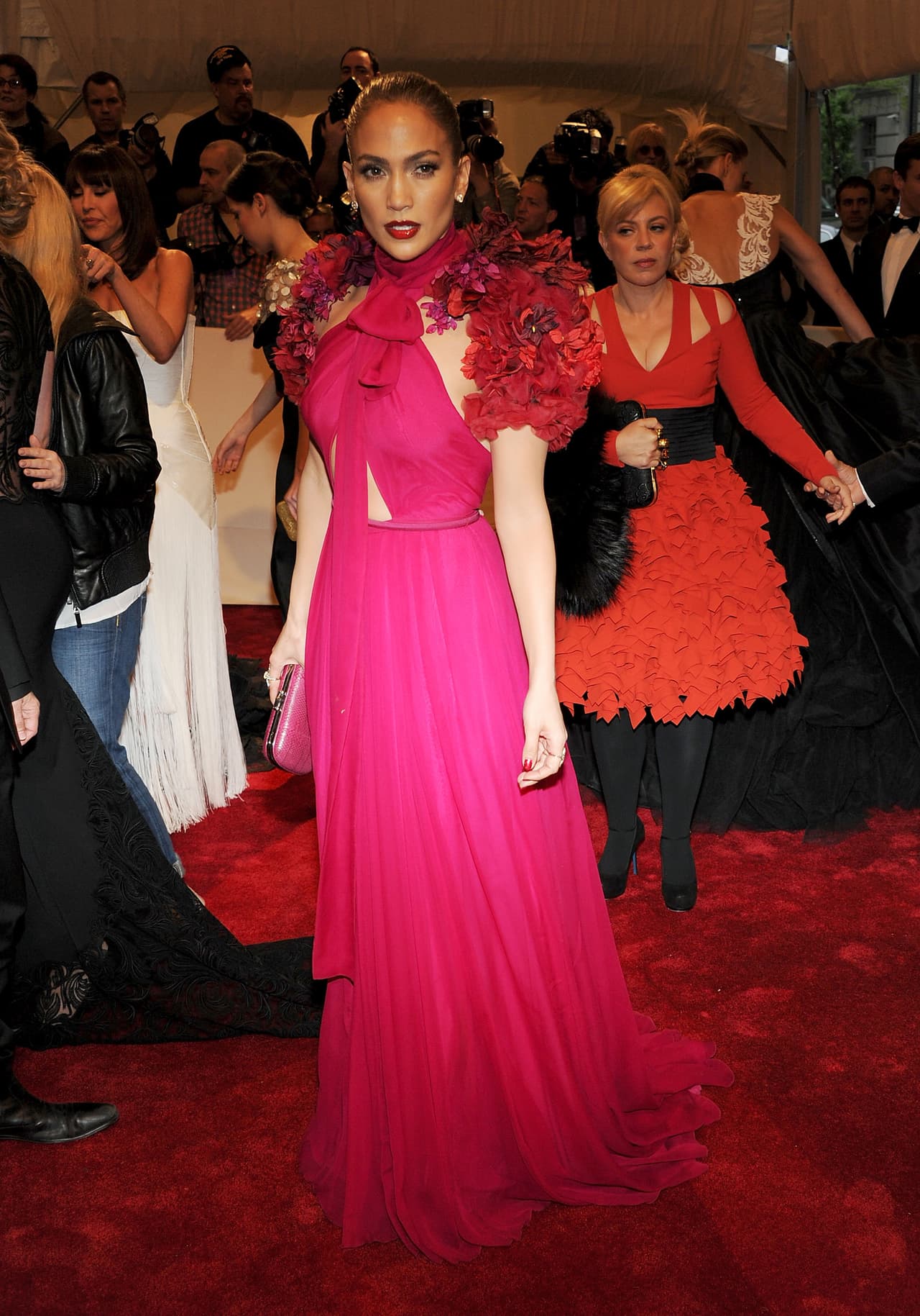 También están nominadas 
<b>Victoria Beckham, Jennifer López</b> y 
<b>Priyanka Chopra</b>, quien por cierto es una de las mejores amigas de Meghan.