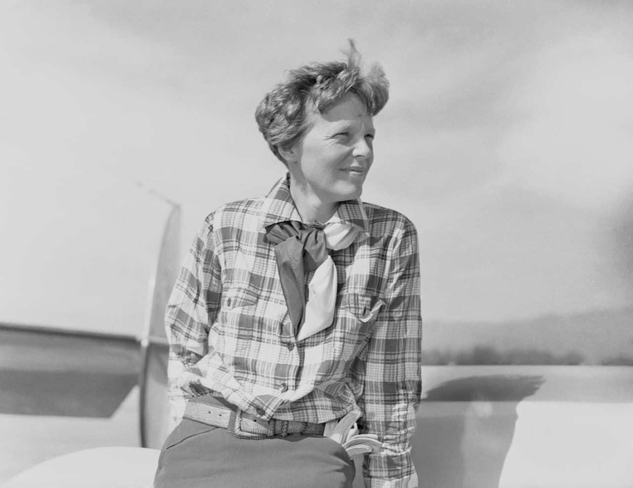 Una de las últimas fotos conocidas de la aviadora Amelia Earhart, con fecha del 7 de julio de 1937.