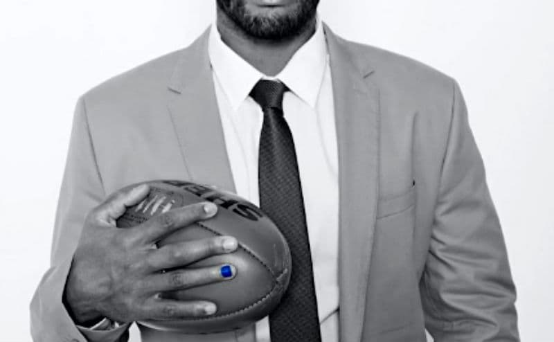 #PolishedMan: por qué los hombres (famosos y no) se pintan una uña en octubre