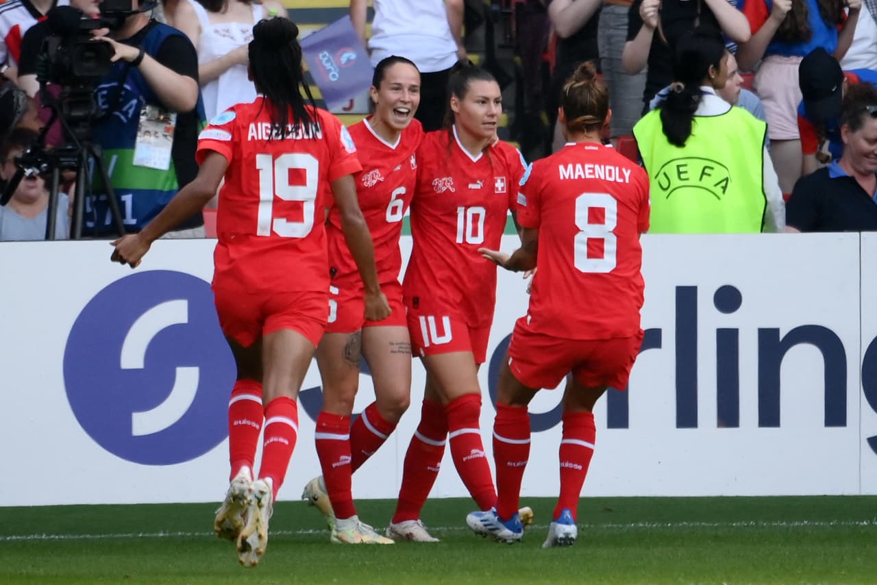 Holanda goleó 1-4 a Suiza en la Jornada 3 con doblete de Romee Leuchter, gol de Victoria Pelova y autogol de Ana-Maria Crnogorcevic.