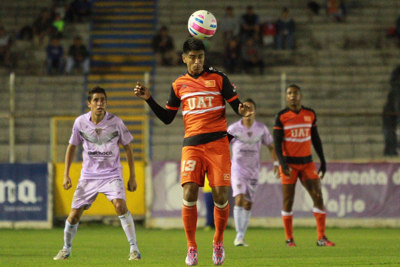 Gerardo Moreno – El futbolista mexicano militaba en el Ascenso MX con el Correcaminos UAT donde demostró un gran futbol.
<br>