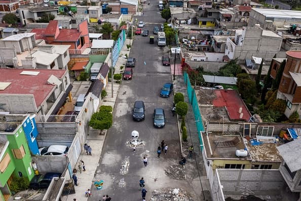Pese a la obra, la circulación en la calle permanece abierta.