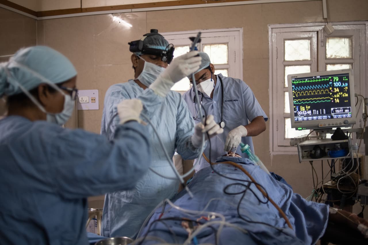 <u><b>Anestesiólogos </b></u>
<br>
<br>Salario anual: $235,630
<br>