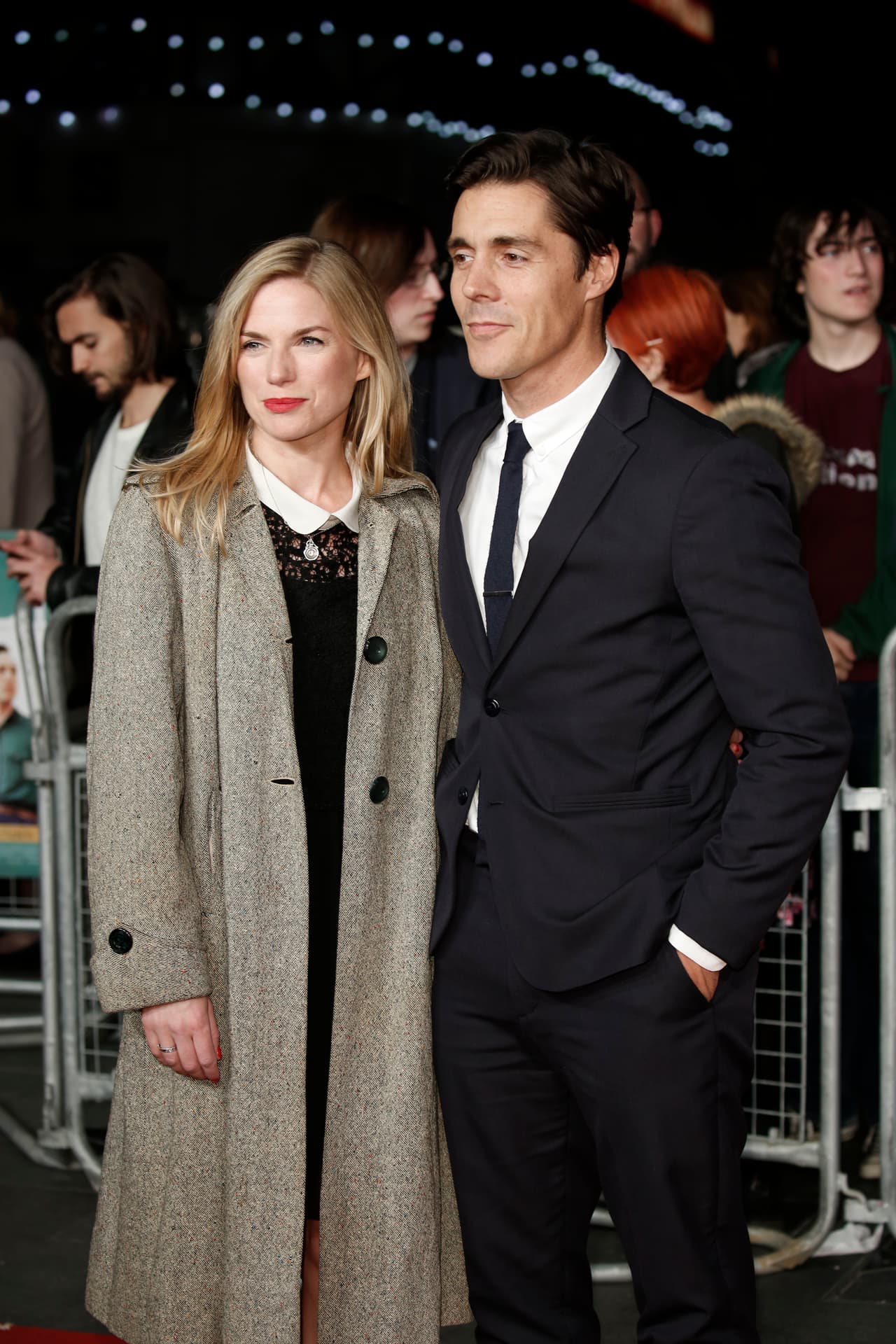 Ross J. Barr, acupunturista experto en fertilidad y salud de la mujer, es miembro del Consejo Británico de Acupuntura y graduado del Colegio de Medicina China Integrada. El especialista es esposo de la actriz Eva Birthistle.