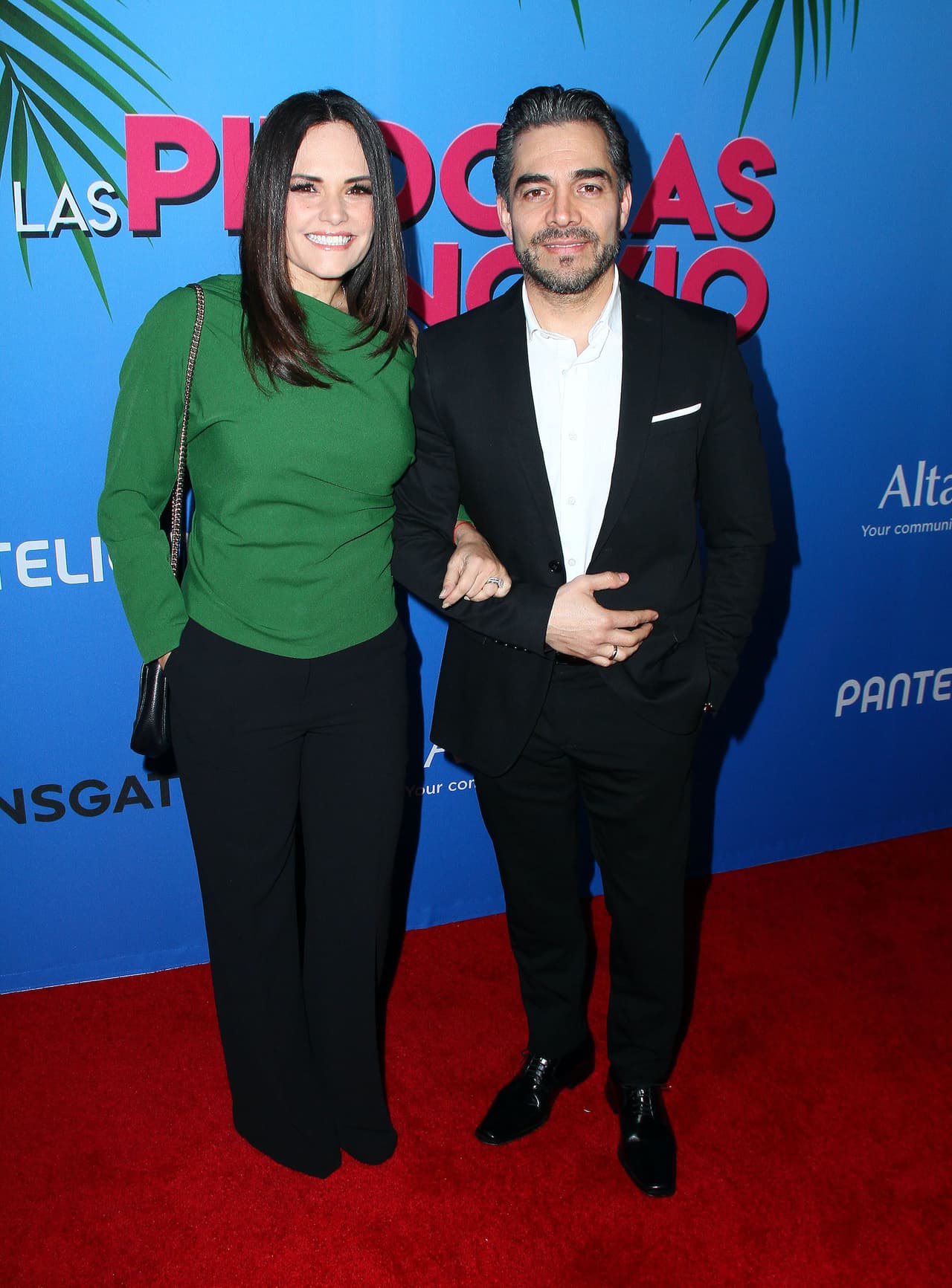 Omar Chaparro y Lucía Ruiz de la Peña llevan más de 20 años juntos. Se casaron en el 2001 y tienen tres hijos, que completan su familia.