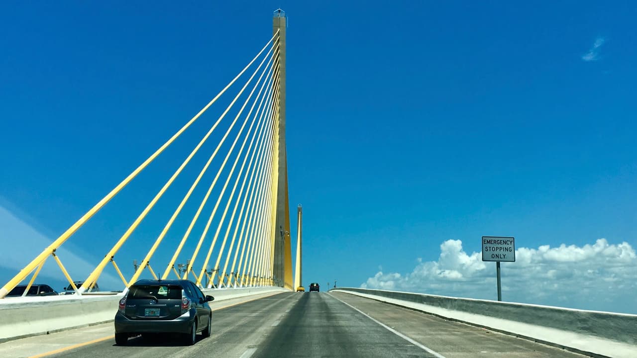 <h3 class="cms-h3-H3">10. Tampa, Florida</h3>
<br>Costo de propiedad y mantenimiento:
<b>38</b>
<br>Tráfico e infraestructura:
<b>28</b>
<br>Seguridad:
<b>46</b>
<br>Acceso a vehículos y a su mantenimiento:
<b> 7</b>
<br>Dato curioso:
<b>La ciudad de Tampa cuenta con 1.46 vehículos por hogar.</b>