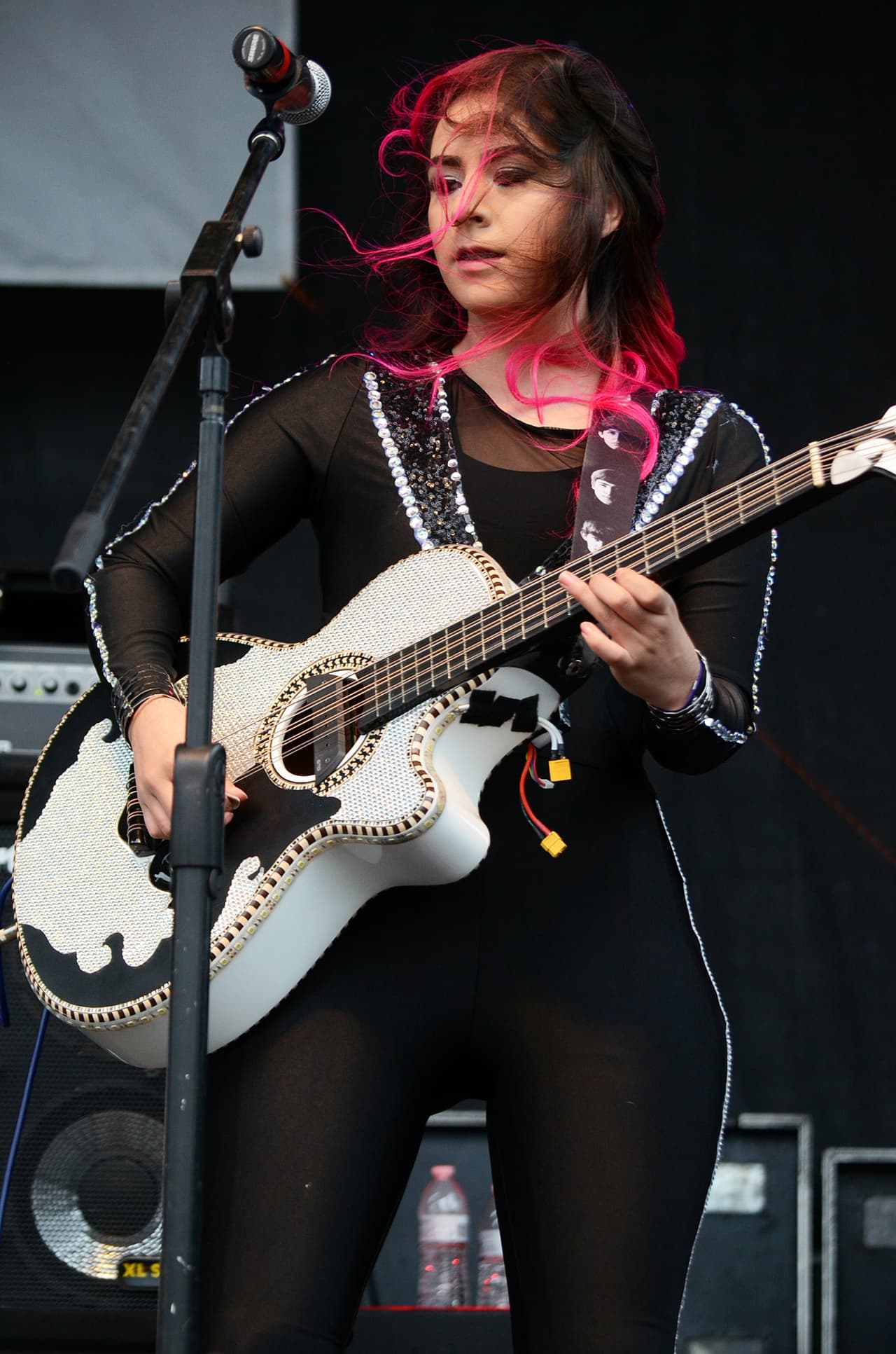 Miles cantaron y bailaron a ritmo banda, norteña, cumbia, hip-hop y rap