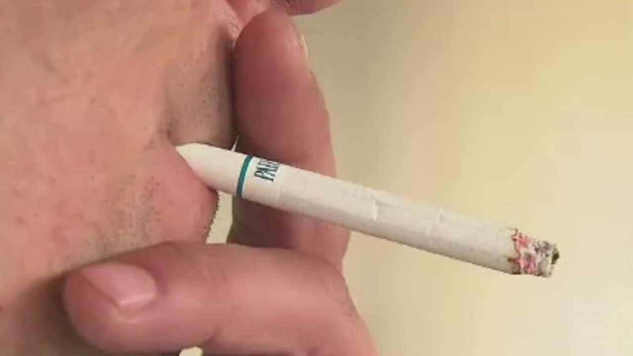 Aumenta de 18 a 21 la edad mínima para comprar cigarrillos en estado de Nueva York