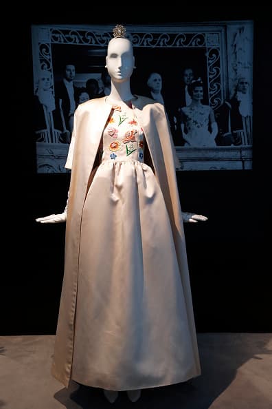 El año pasado, el vestido formó parte de la exibición 'Hubert de Givenchy' en 'Cite de la Dentelle et de la Mode' un museo en Francia dedicado al encaje y la moda.