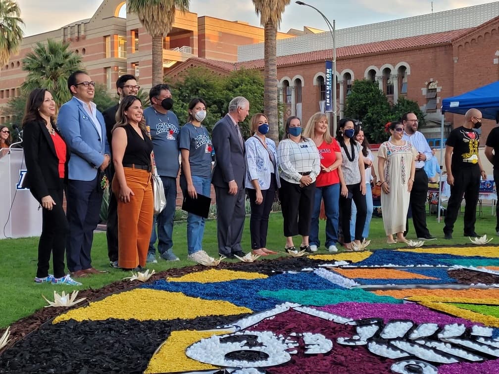 La obra de artistas mexicanas y mexicoamericanas está desplegada en el corazón de la UA.