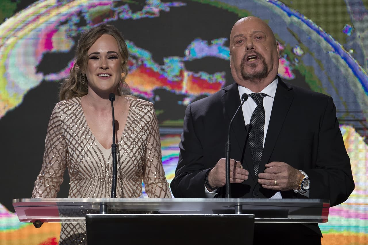 La conductora Marion Reimers junto con Enrique 'Perro' Bermúdez también se encargaron de engalanar la conducción del evento.