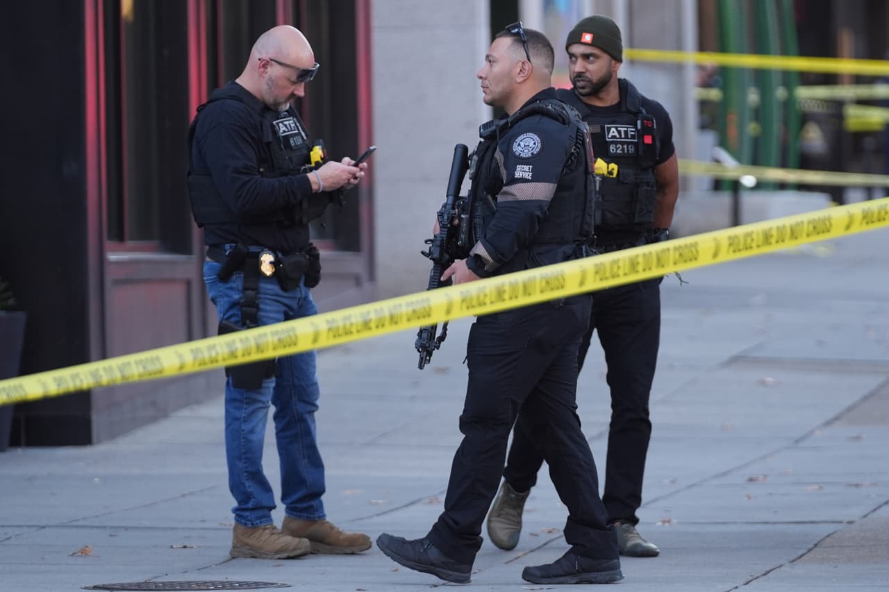 Aunque según las autoridades todavía no es posible determinar cuál fue el motivo de la agresión armada, sí se considera que 
<b>Rahmanullah Lakanwal emboscó a los dos soldados, miembros de la Guardia Nacional de Virginia Occidental, “sin provocación” y de manera premeditada</b>.