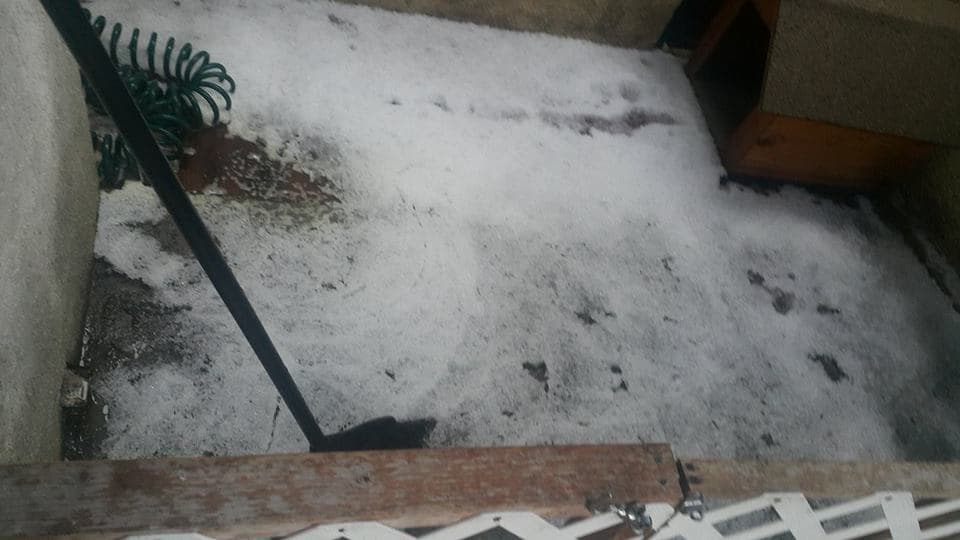 Nueva tormenta de El Niño depositó granizo en algunas regiones del sur de California.