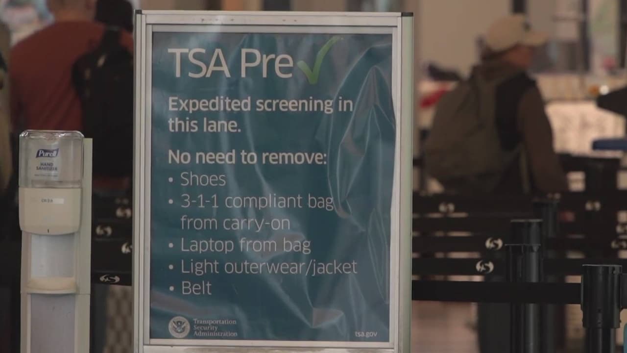 TSA confirma colaboración con ICE para localizar a pasajeros con orden de deportación