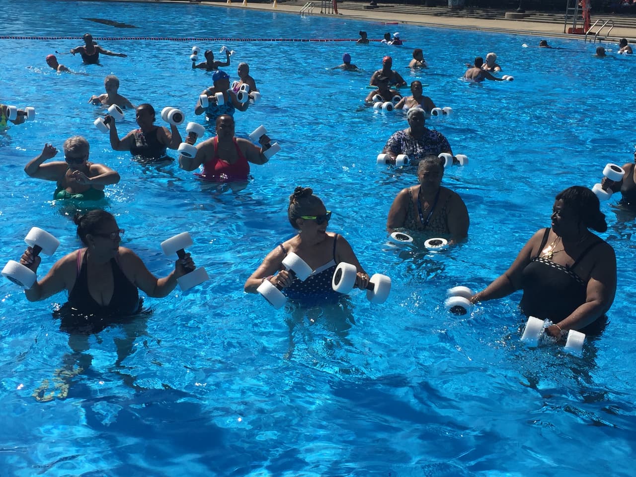 En el parque Thomas Jefferson de El Barrio está la fuente de la juventud... ¡De verdad!