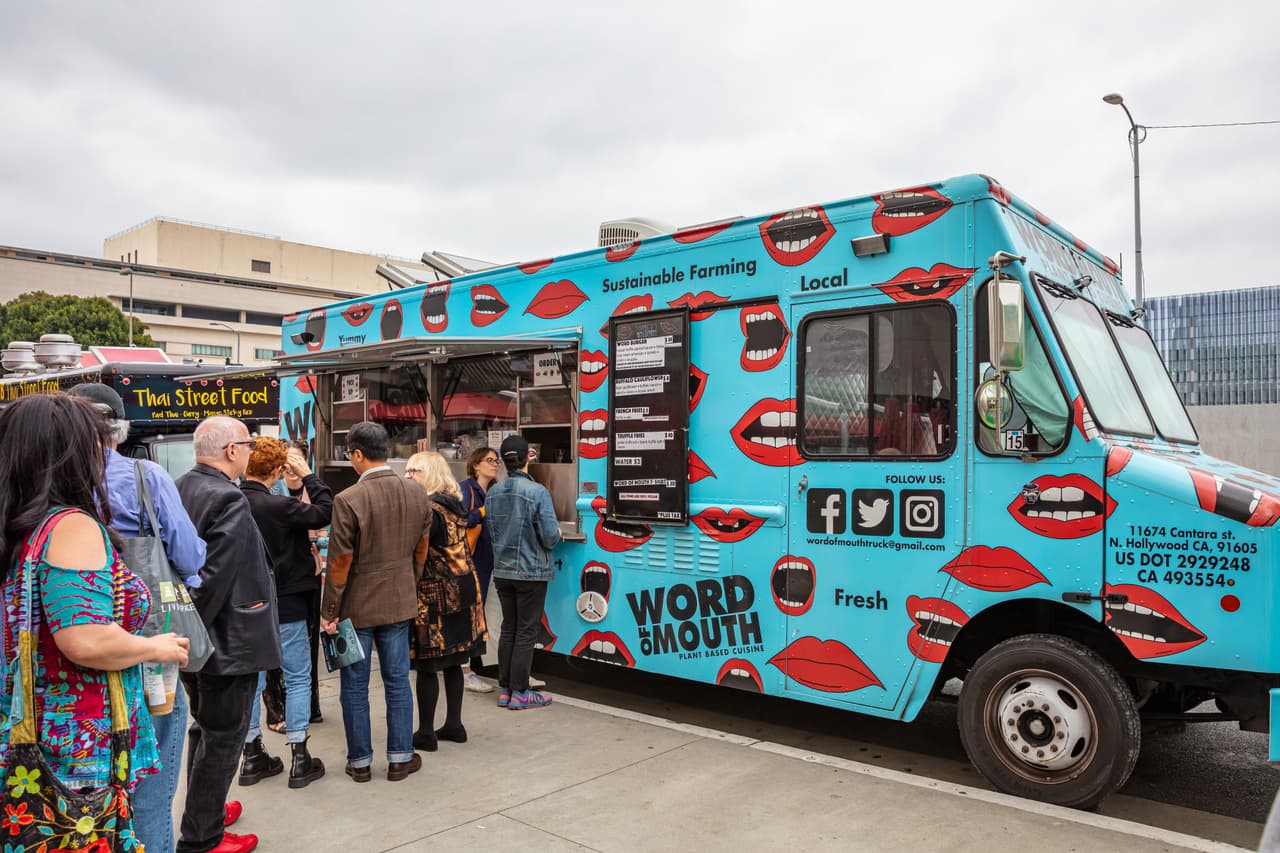 <b>Puesto 6: Los Ángeles, California.</b> El conocido caos en el tráfico de esta ciudad estadounidense es uno de los factores por los que se incluyó en esta lista: su tiempo promedio de viaje al trabajo es de 61 minutos. El alto costo de la vivienda y la mala calidad del aire también influyeron en su posición en este ranking.