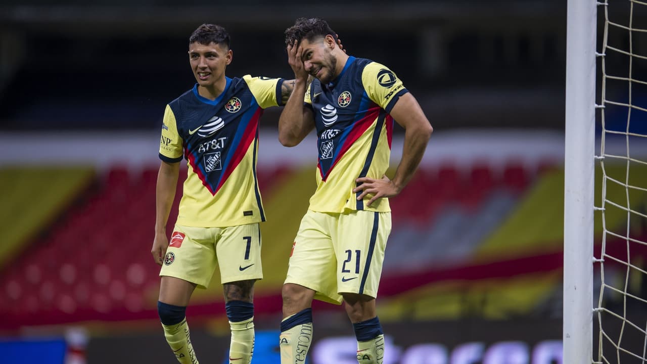 Henry Martín defiende su gol anulado ante Tigres