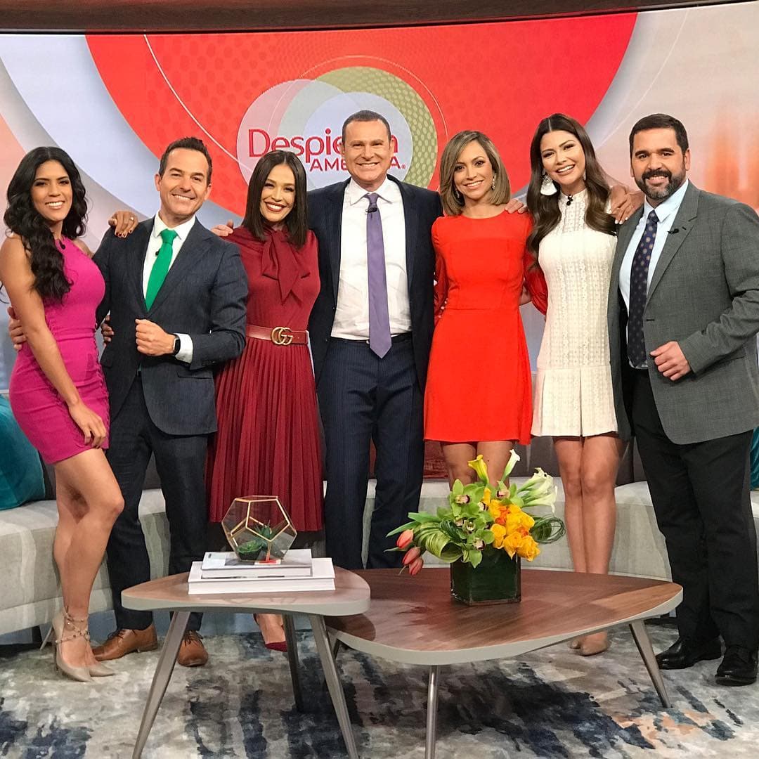 Ana Patricia también dedicó unos minutos para agradecer a los compañeros con los que compartió camarás en su estadía en Despierta América, entre ellos Alan Tacher y Carlos Calderón que no pudieron acompañarla en esta ocasión: “A todas las personas que han tenido una etapa en Despierta América, muchas gracias por su cariño, por su compañerismo. Muchas gracias a todas las personas de producción, a todos los productores, los que ustedes no ven, los que hacen posible este programa, gracias por tanto amor y por ayudarme a salir siempre adelante, los quiero mucho y los voy a extrañar".