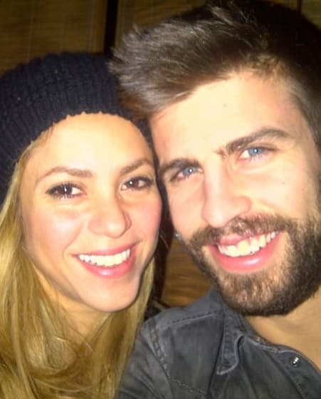 La cantante está súper enamorada.