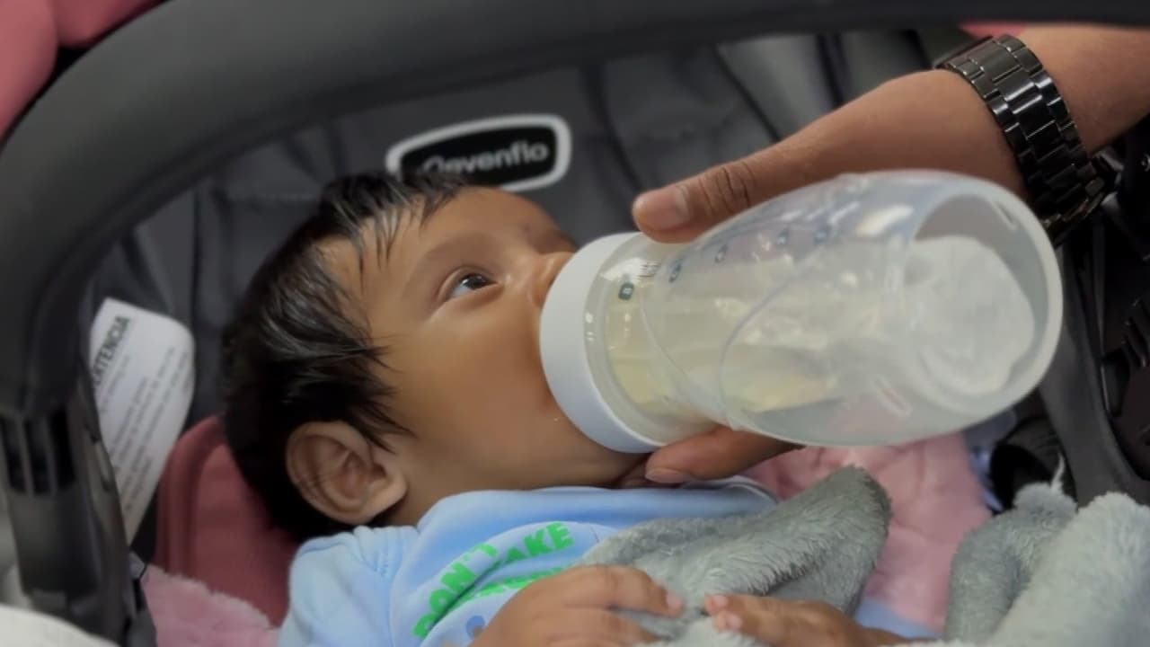 Así fue el regreso del bebé de 2 meses detenido en centro de ICE a Guatemala