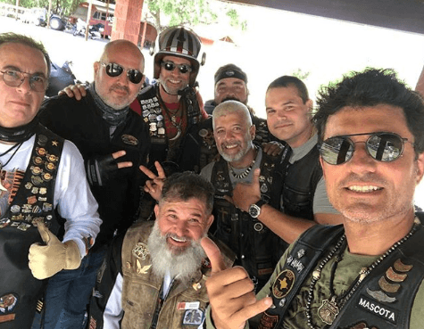 A principios de agosto pasado, 
<b><a href="https://www.univision.com/entretenimiento/sebastian-rulli-emprende-aventura-en-motocicleta-pero-se-queda-varado-el-primer-dia-en-la-carretera-video">Sebastián Rulli</a></b> inició una aventura en motocicleta de México hacia EEUU junto a un grupo de amigos, entre los que se encontraba el actor Diego Olvera, y aunque eso lo mantuvo alejado de su amor 
<b><a href="https://www.univision.com/entretenimiento/este-es-el-romantico-mensaje-que-sebastian-rulli-dedica-a-angelique-boyer%3FlayoutType=flex">Angelique Boyer</a></b>, ella lo celebró.