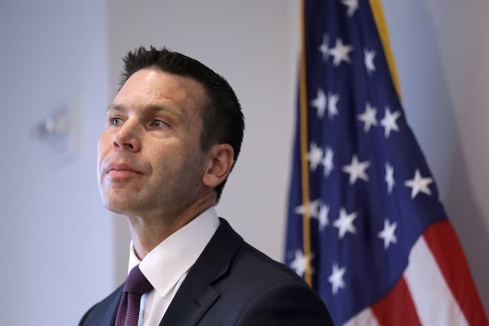 El director interino del DHS reconoce que la separación de familias "no vale la pena"