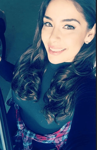 Así que Evelyn no dudará en presentar material exclusivo de La Reina de la Canción.