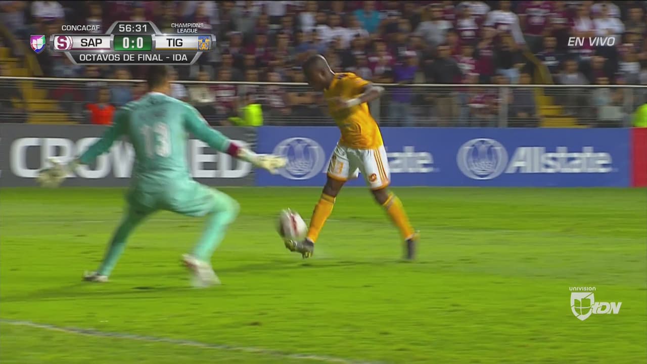 ¡La tenía, era suya y la dejó ir! Impresionante falla de Valencia