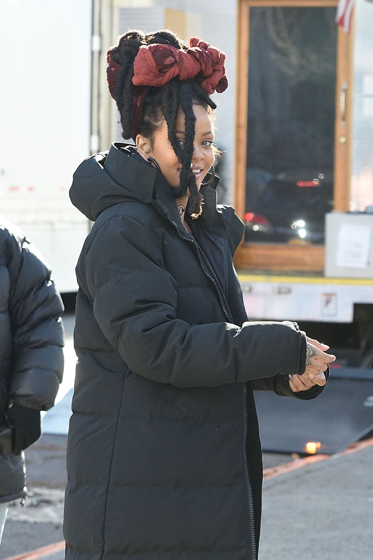 Muy sonriente, se dirigió ya a seguir su trabajo "normal". ¡Quién quita y en un futuro le da por hacerse fotógrafa!