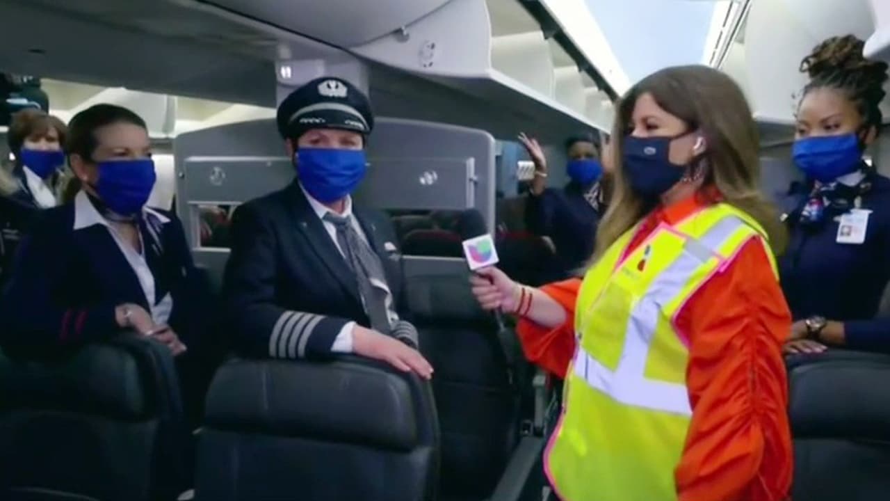 Acompañamos a la tripulación femenina que hizo historia en el vuelo de American Airlines desde Miami a Dallas