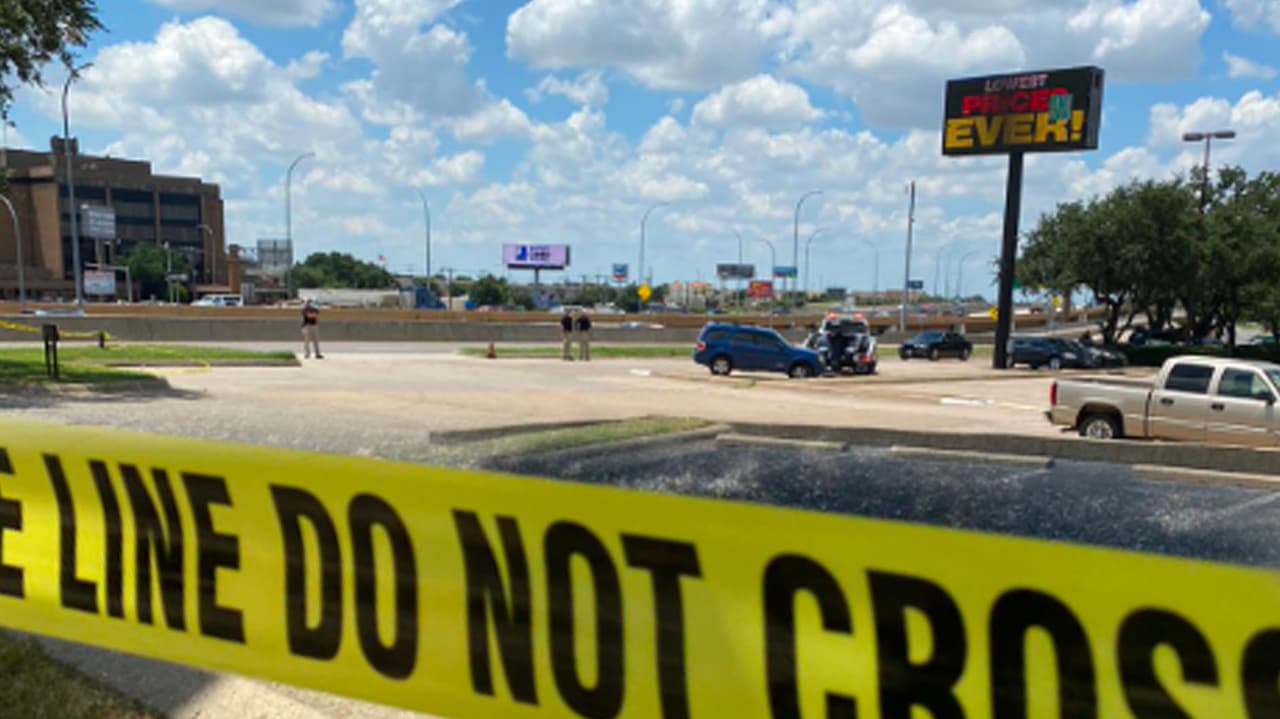 Reportan como desaparecidas a una madre y sus dos hijas y luego las hallan muertas en un auto al norte de Texas