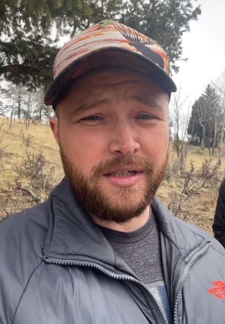 Sin embargo, pareciera ser que su carrera se apagó después de haber brillado como chico Disney. Hizo otras películas como ‘Landmine Goes Click’ o ‘The Man from Earth: Holocene’ y series como ‘Crowded’ y ‘In the Rough’. Desde 2017 no ha participado en otras producciones, y a través de su cuenta de Instagram se puede ver que se dedica más a sí mismo, como a viajar o hacer ejercicio.
<br>