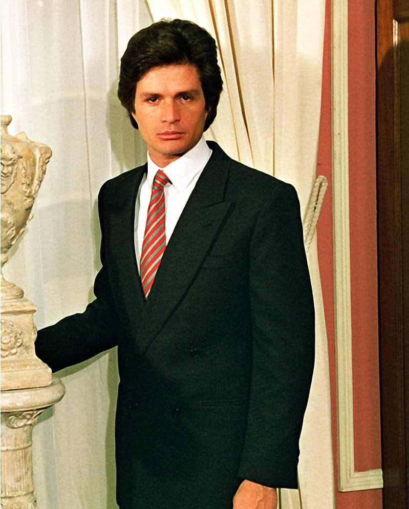 Tras este éxito, vinieron más protagónicos y antagónicos para el artista en 'El extraño retorno de Diana Salazar' (1988), 'Muchachitas' (1991), 'La sonrisa del Diablo' (1992), 'Imperio de cristal' (1994) y 'La sombra del otro' (1996).