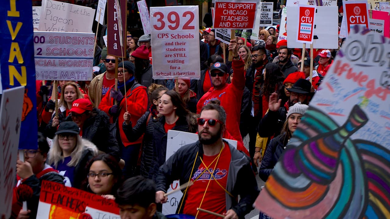 Suspenden la huelga de maestros: escuelas de Chicago regresarán a clases