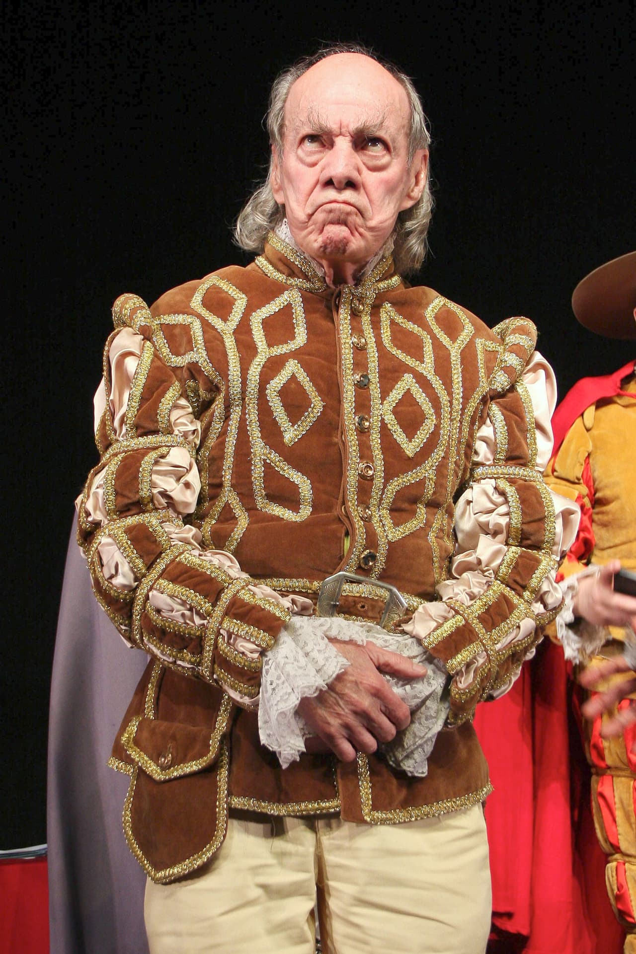 Por supuesto que una de sus relaciones más sonadas fue su noviazgo con Verónica Castro, que además de dejarle un hijo, también le regaló momentos maravillosos.