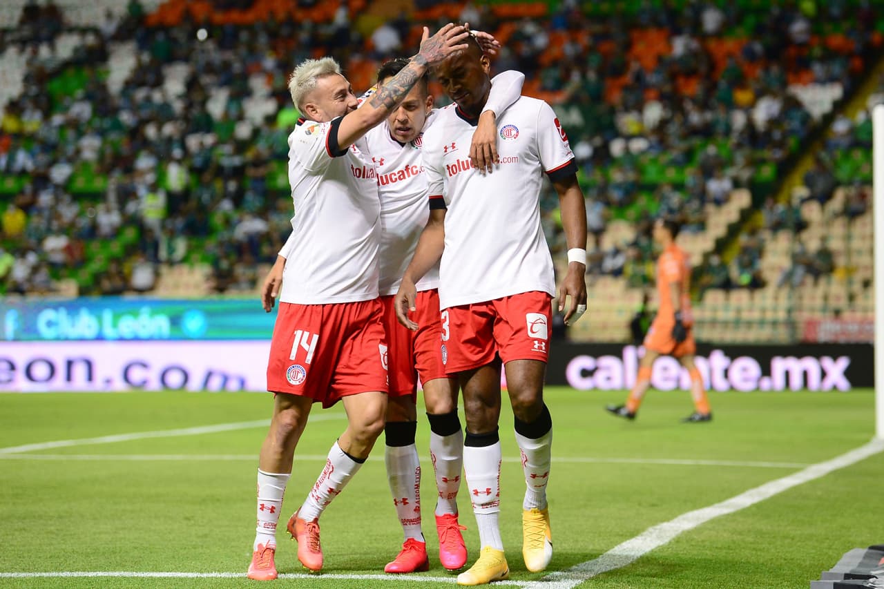 León se impone a Toluca y se mantiene dentro de la zona de Repechaje
