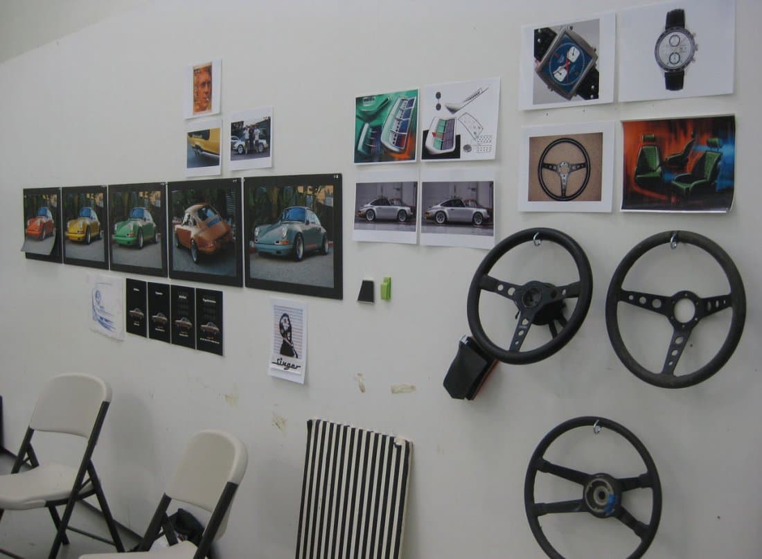 Este clásico alemán ha conseguido en 
<b>Singer Vehicle Design</b>, o simplemente Singer de Los Ángeles, California, 
<b>un templo para venerar sus tradiciones</b> pero también para actualizarlas.