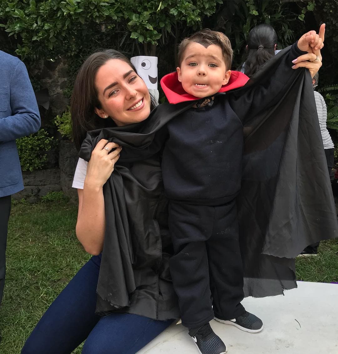 En este mismo contexto, la protagonista de telenovelas como 'La malquerida' también fue cuestionada en torno la posibilidad de que ella y Marcus Ornellas le den un hermano a su hijo Diego. 
<b><a href="https://www.univision.com/famosos/ariadne-diaz-confirma-que-pospuso-su-boda-con-marcus-dornellas-por-culpa-de-los-huracanes-fotos">"No, ahorita no"</a></b>, aseguró de manera rotunda.