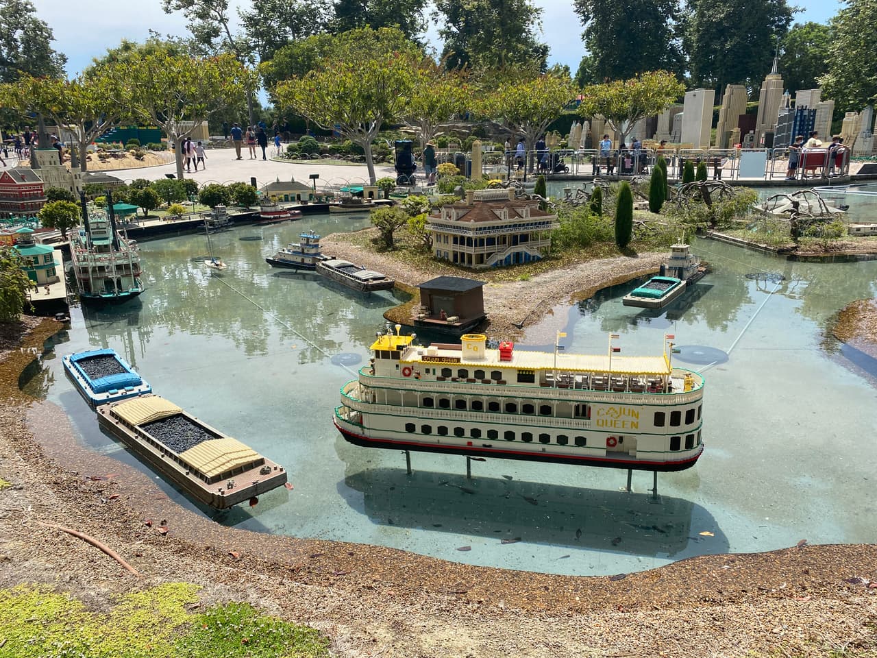 El sur de Estados Unidos también está recreado por tránsito fluvial del río Mississippi.